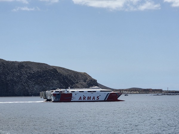 Schnellfähre Naviera Armas zwischen Teneriffa und La Gomera